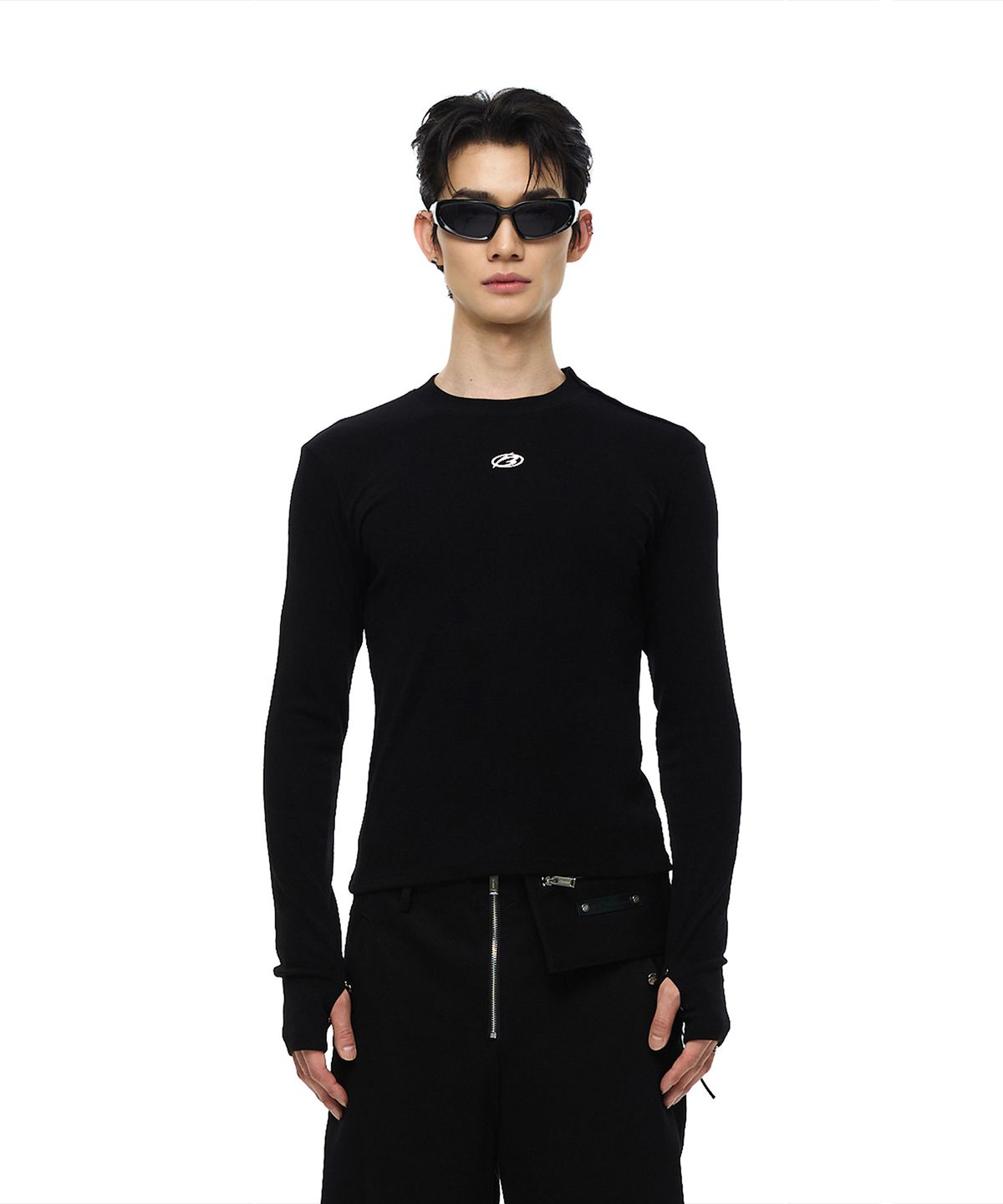 모어댄블랙(MORE THAN BLACK) LOGO SIDE SNAP WARMER SLEEVE