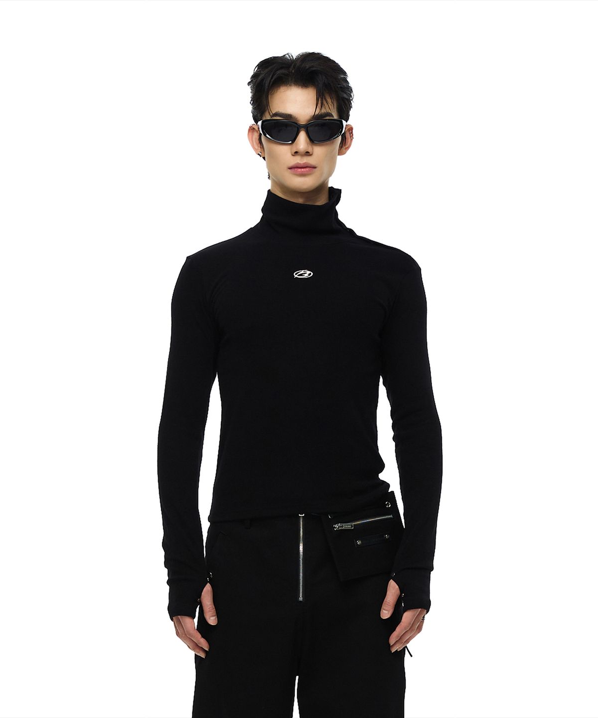 모어댄블랙(MORE THAN BLACK) LOGO POLA SNAP WARMER SLEEVE