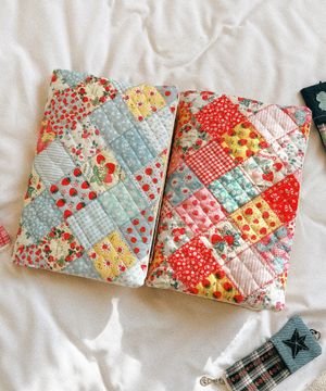 패치워크 딸기 퀼팅 프리사이즈 북커버