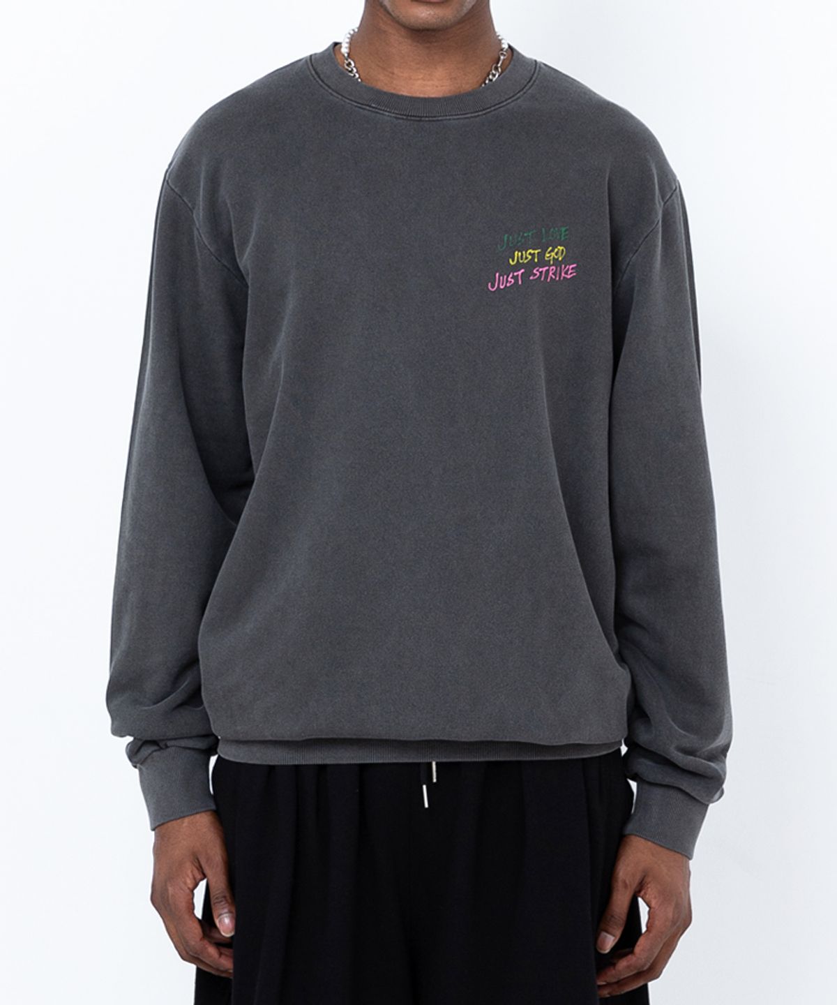 스트라이크(STRIKE) Just Pigment Washed Sweatshirt (CHARCOAL)