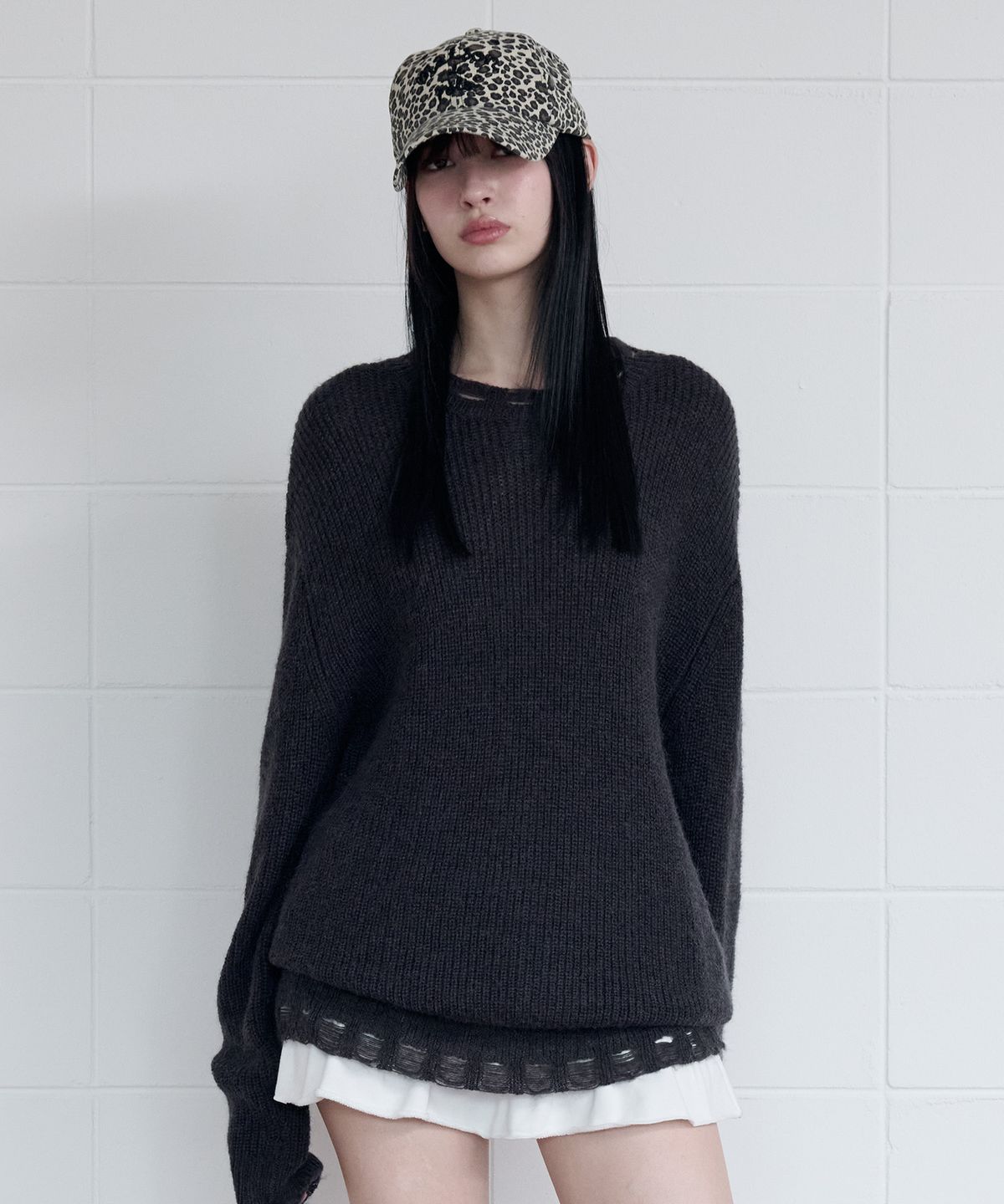로라로라(ROLAROLA) MOHAIR WOOL BLENDED DAMAGED KNIT DEEP GRAY