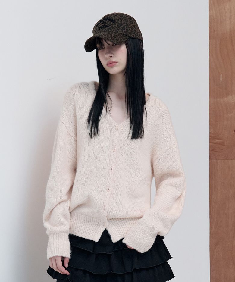 HAIRY V NECK LOOSE FIT CARDIGAN BABY PINK
