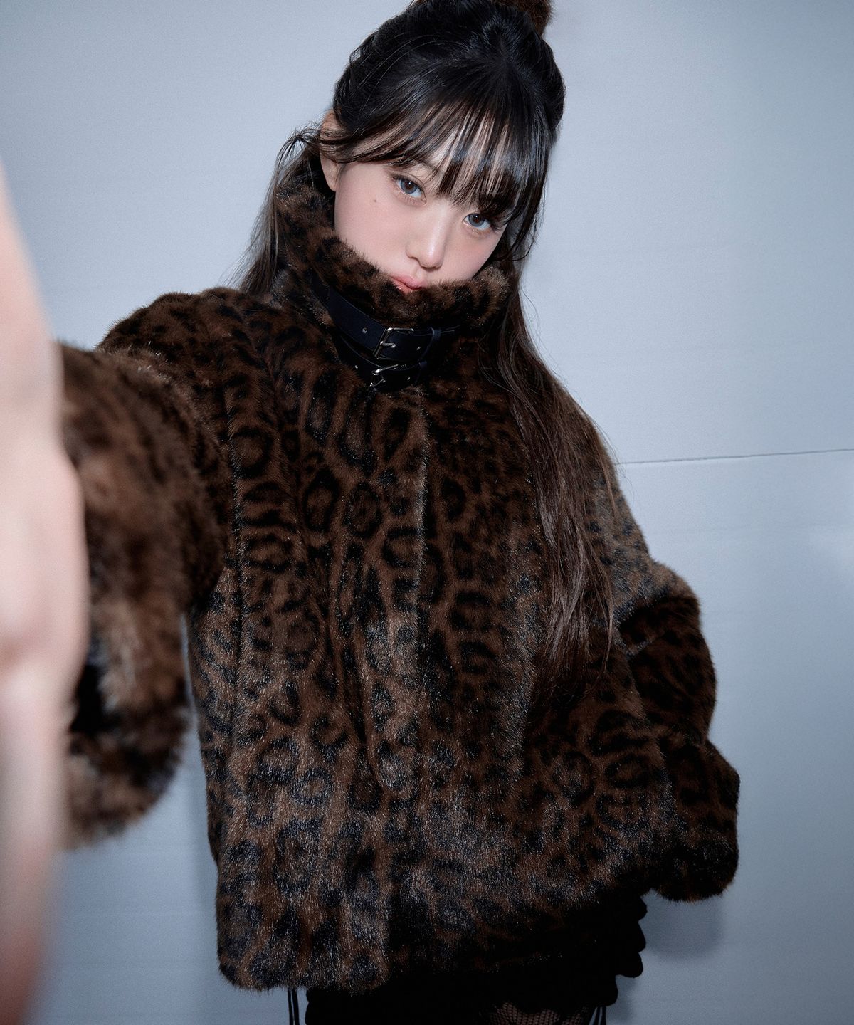 로라로라(ROLAROLA) LEOPARD COLLAR FUR JACKET BROWN