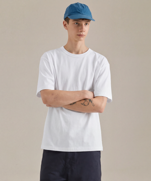 UNI 면16수 릴렉스핏 반팔티셔츠 화이트 LATS0109