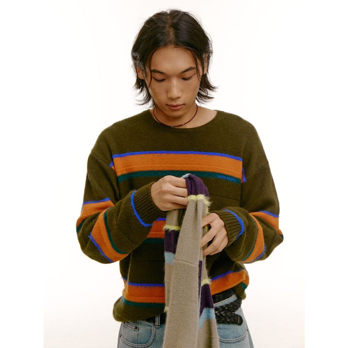 샌드 사운드(SAND SOUND) (UNISEX) 울 블렌드 스트라이프 풀오버 스웨터  카키