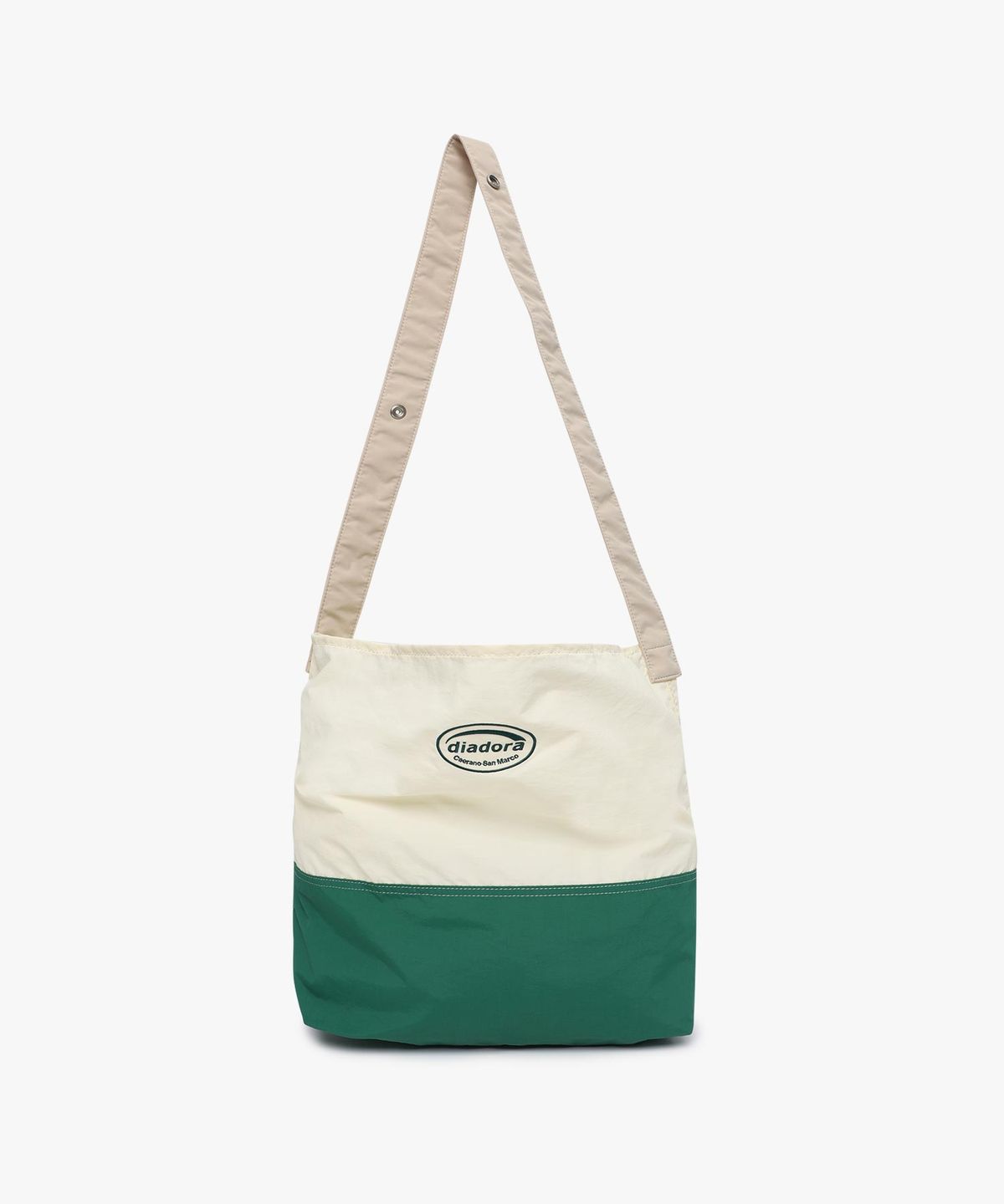 디아도라(diadora) 드로우 스트랩 패커블백 GREEN