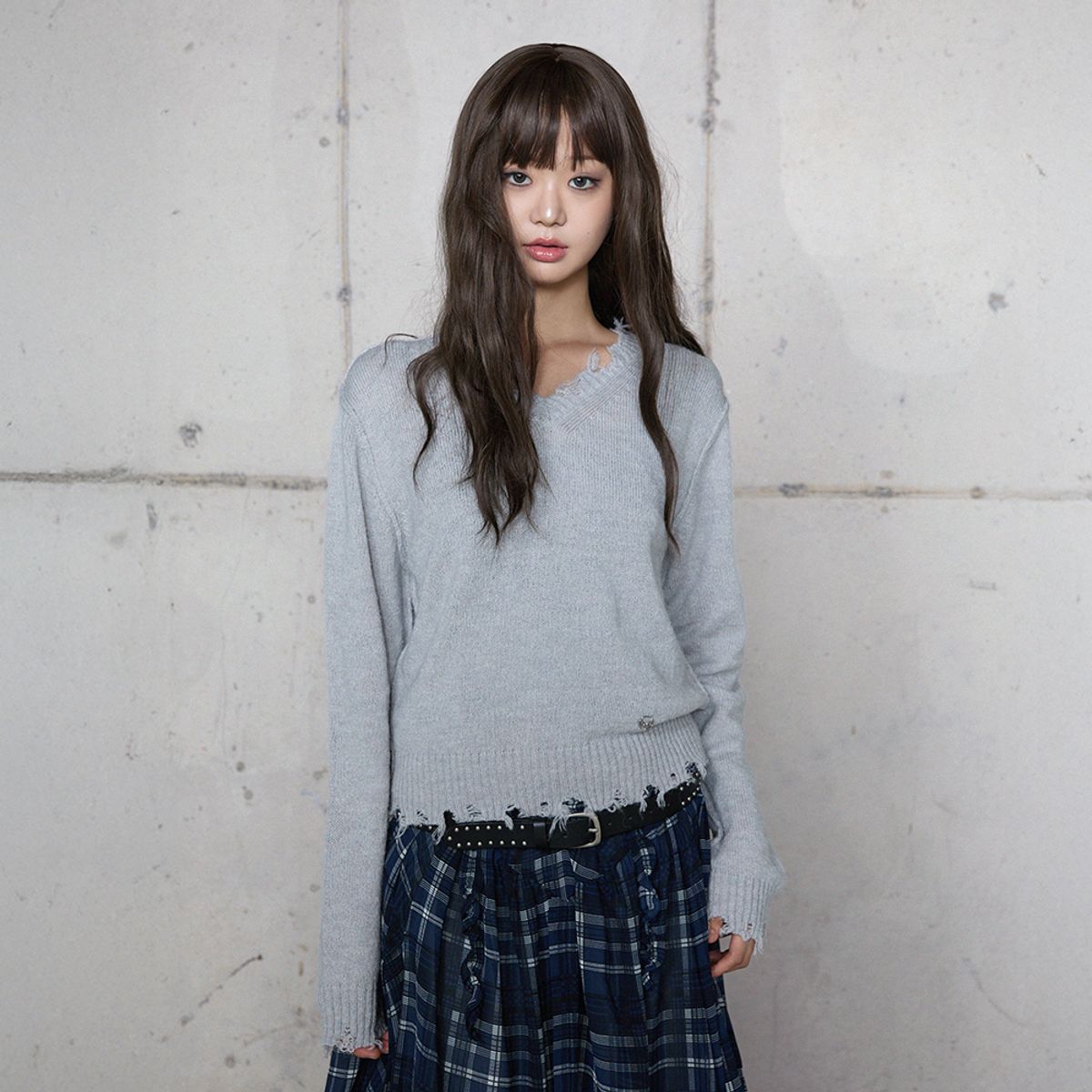 라라폭스(LALAFOX) DESTROYED V-NECK KNIT GREY 브이넥 니트 BR4KL001