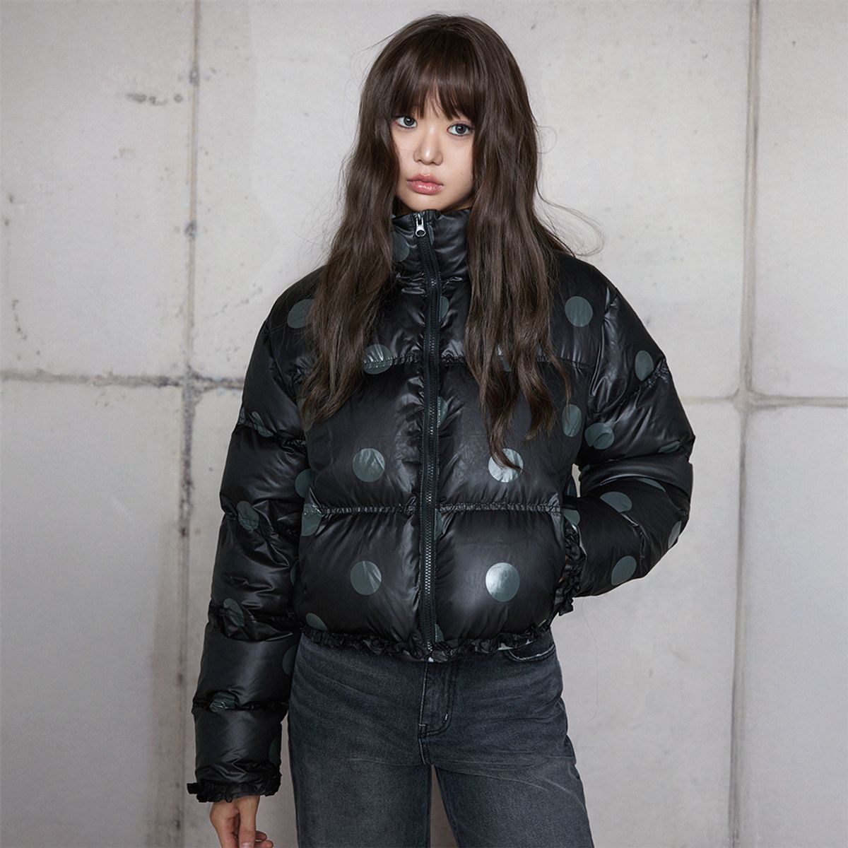 라라폭스(LALAFOX) DOT CROPPED DOWN JACKET BLACK 다운 자켓 BR4NZ002