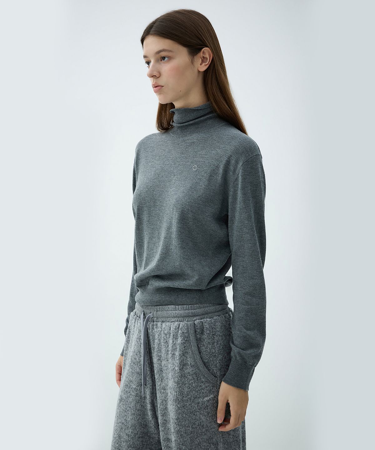 클로브(CLOVE) [25FW clove] High Neck Relaxed Knit Sweater (Charcoal)