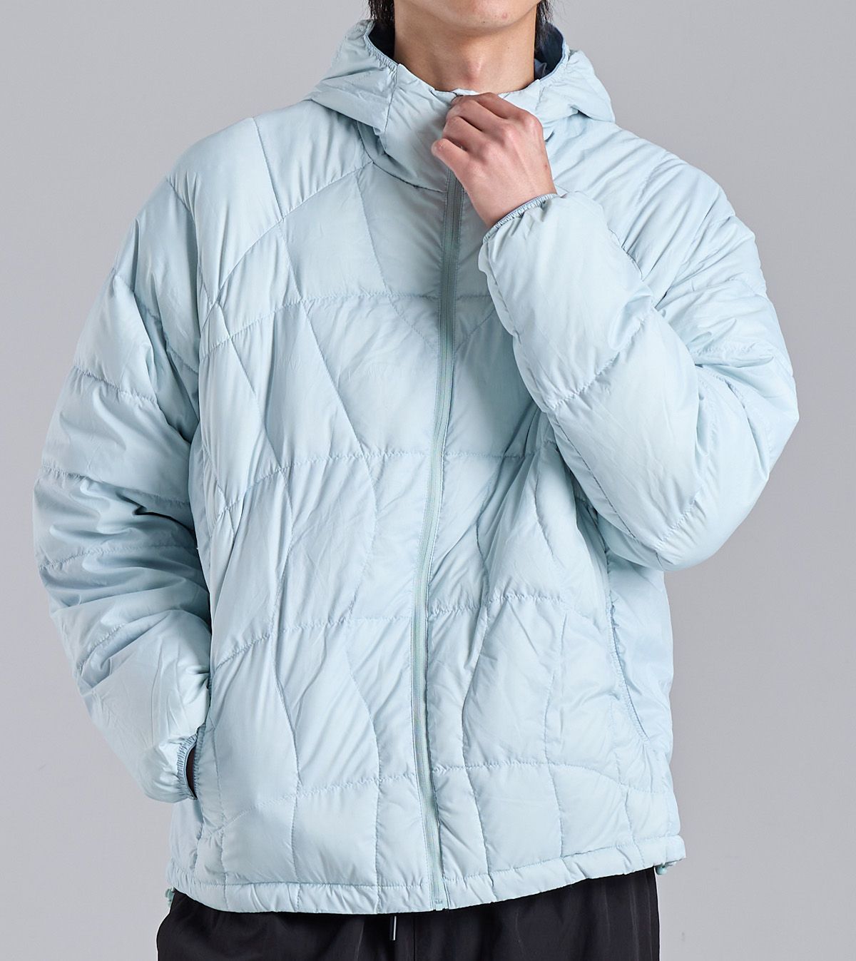 버튼서울(BUTTON SEOUL) [덕다운 90/10] 패커블 라이트 웨이트 후드 랭글런 패딩 자켓 (스카이 블루)