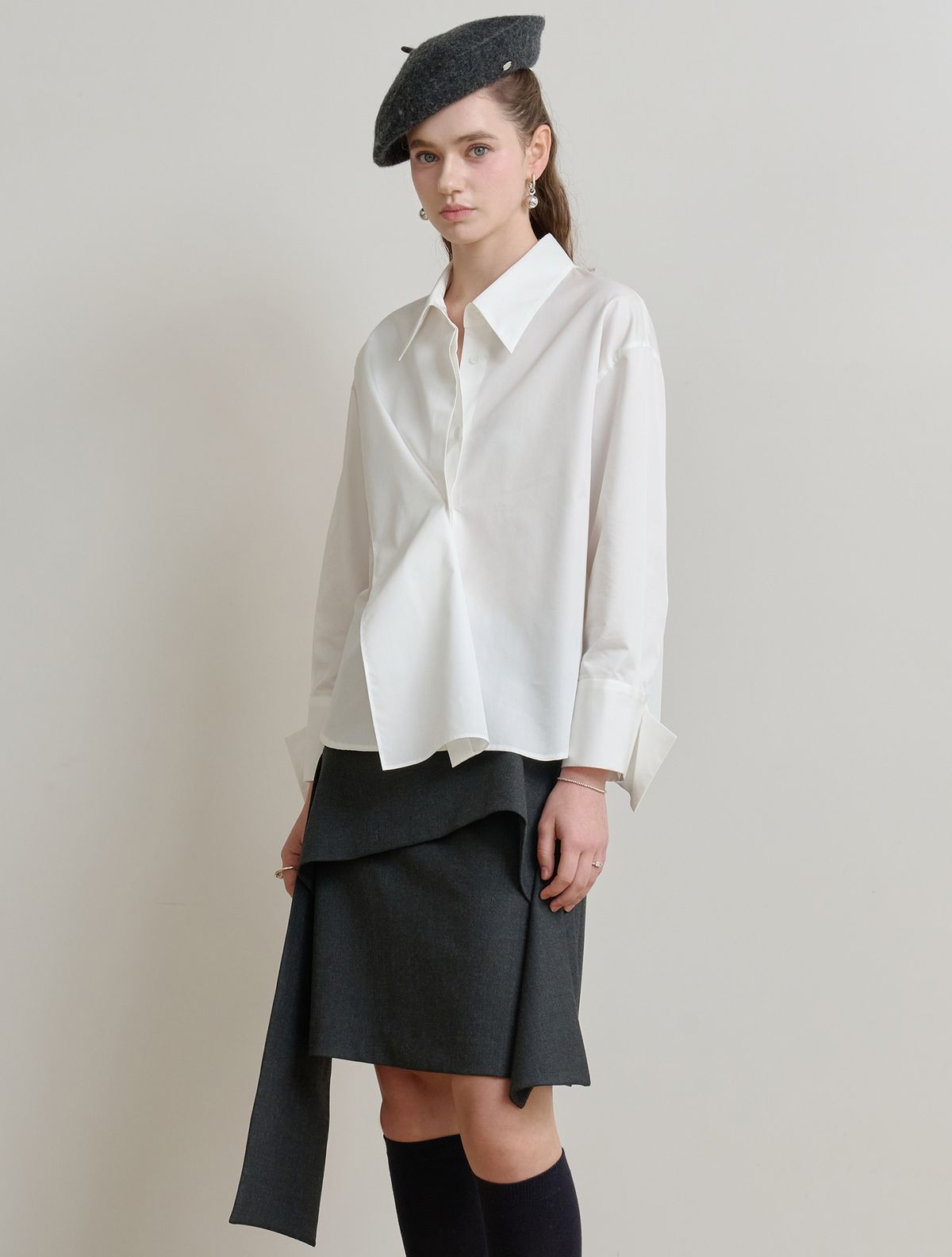 르이엘(LE YIEL) Ruffle A-Line Skirt_Charcoal Grey 러플 에이라인 스커트_차콜 그레이