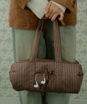 글로시 더플백 - 스트라이프 브라운