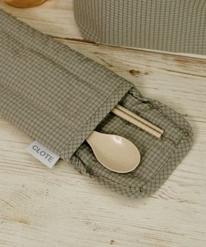 패디드 파우치 - 카키