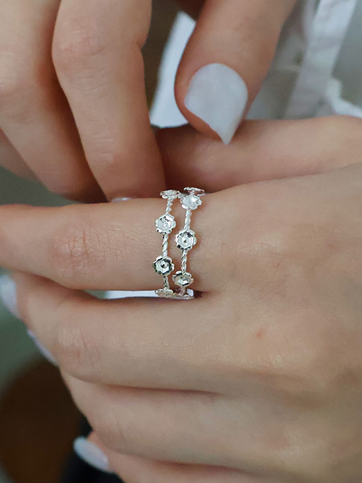 몽드린느(MONDELIGNE) Swirl blossom ring (2 pieces)