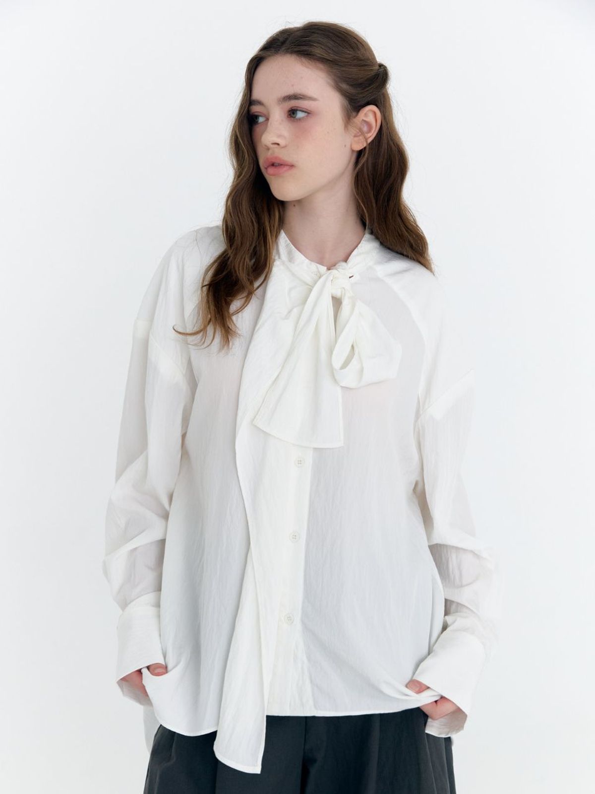 패브릭서울(FABRICSEOUL) scarf tie drape overfit blouse