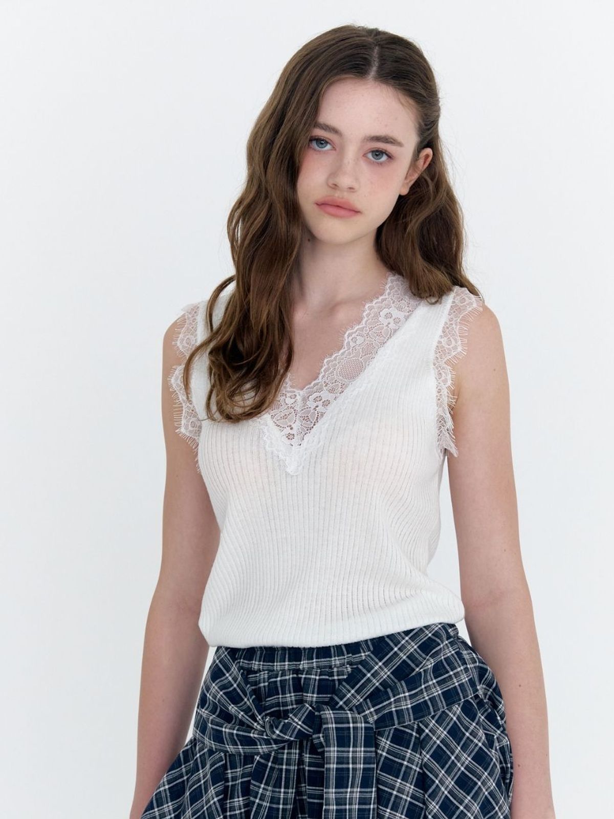 패브릭서울(FABRICSEOUL) lace ribbed sleeveless top knit