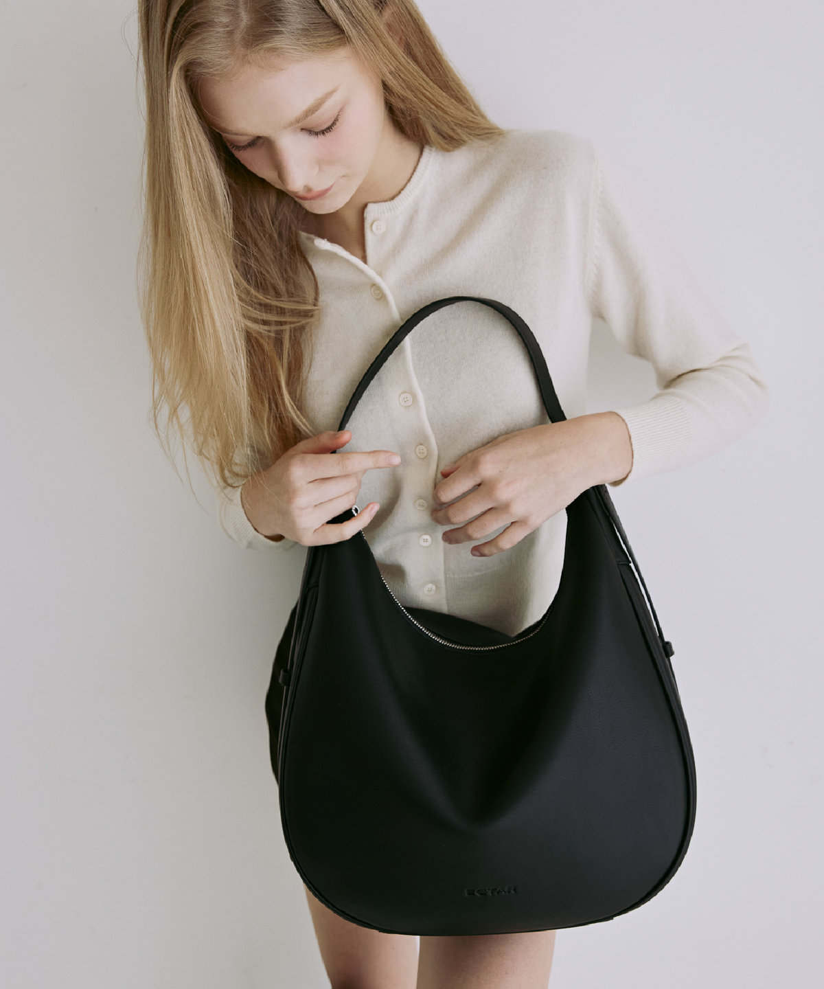 엑타(ECTAR) cove hobo bag -코브 호보백 [블랙]