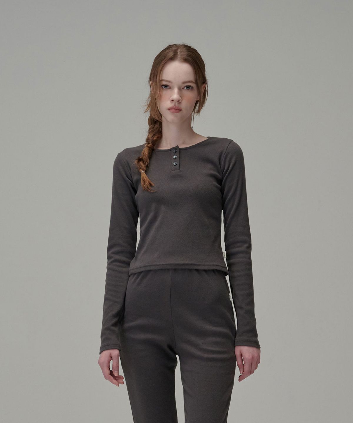 우네(OONE) Cotton Henley-neck Long Sleeve_Charcoal