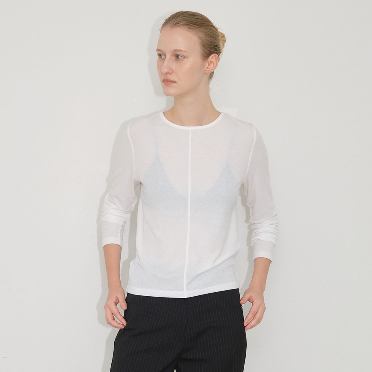 노우드(NOEUD) Line Point Tee (Ivory)