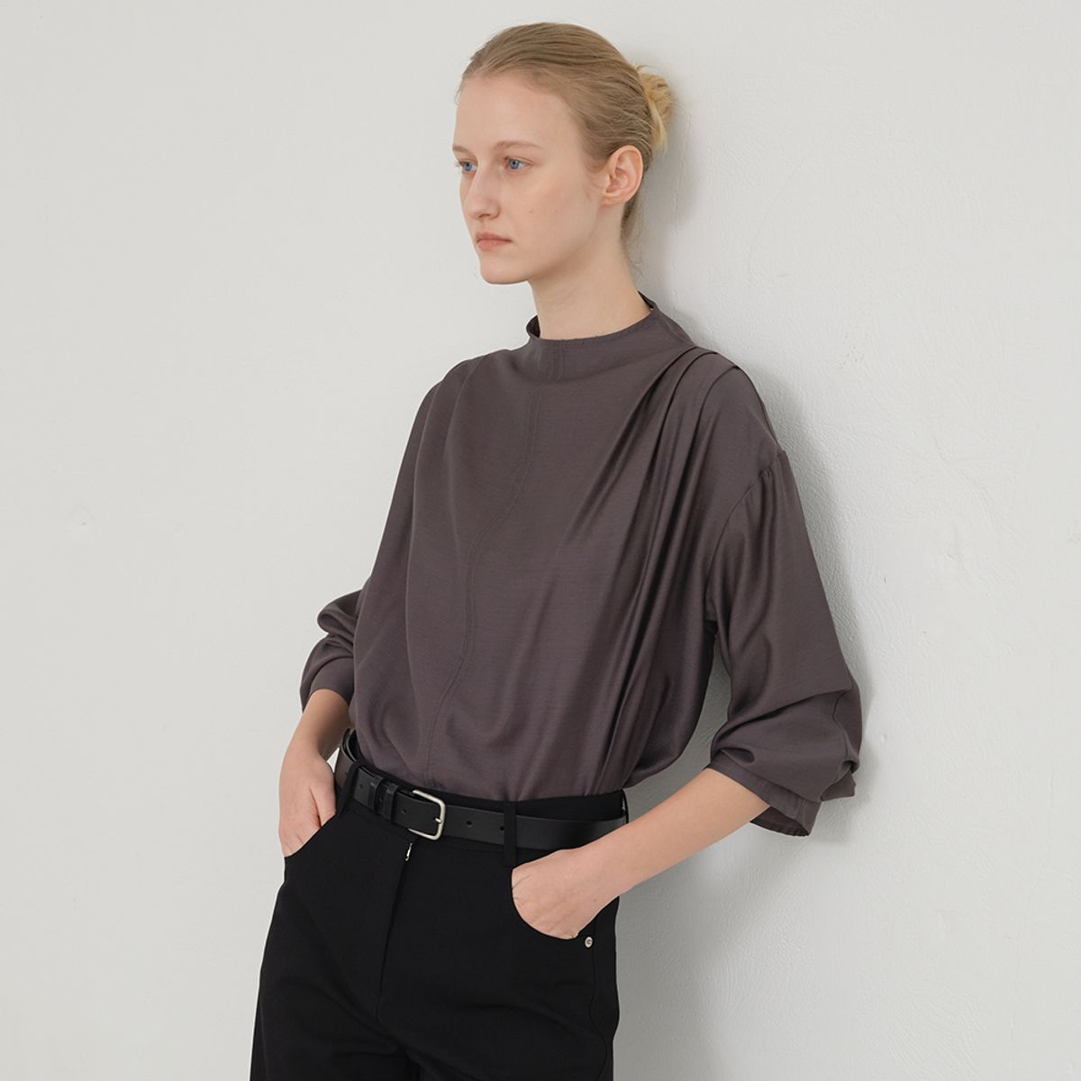 노우드(NOEUD) Autumn Line Blouse (Charcoal)