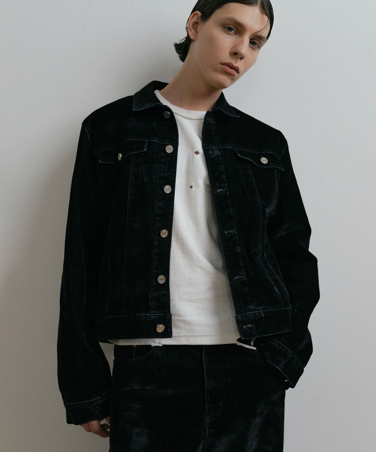 더스티화이트(DUSTYWHITE) VELVET WASHED PADDED TRUCKER DENIM JACKET (3oz)