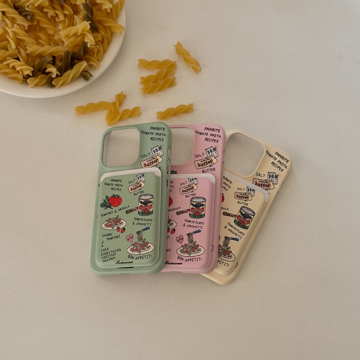 메이드모먼(MADEMOMENT) favorite tomato pasta 디자인 [맥세이프 하드 폰케이스]
