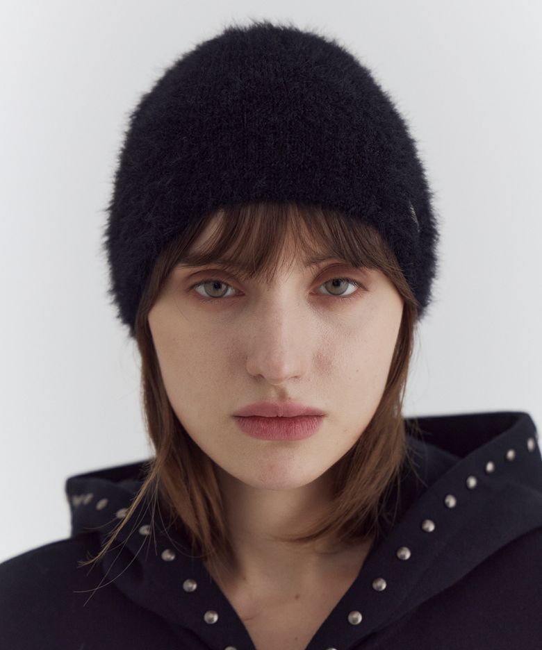 C HAIRY BEANIE_BLACK