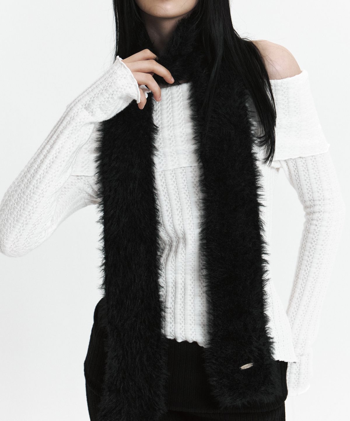 큐리티(CURETTY) C HAIRY MUFFLER_BLACK