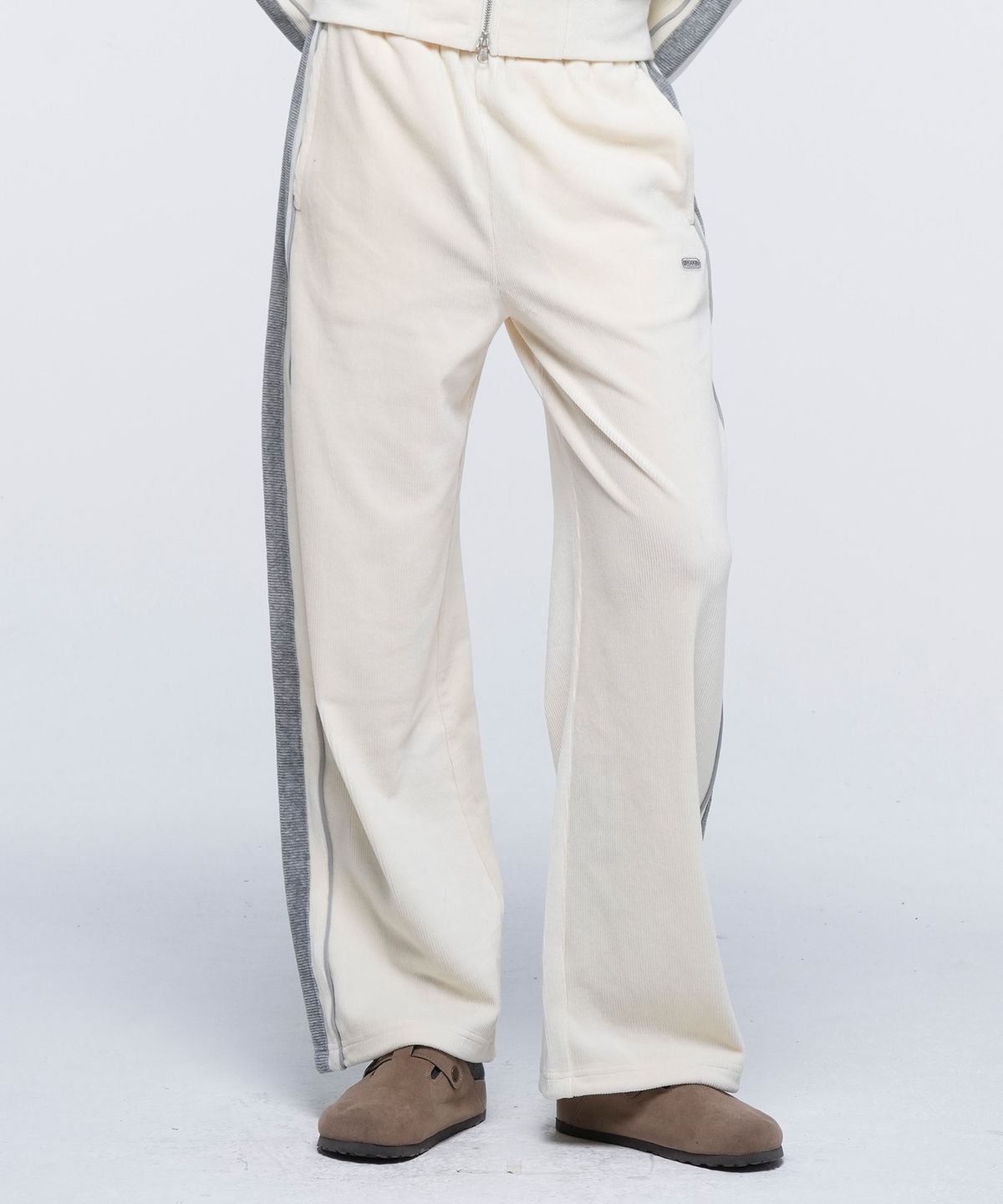 아웃도어 프로덕츠(OUTDOOR PRODUCTS) W CORDUROY WIDE PANTS (IVORY)