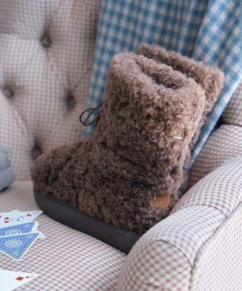 CURLY FUR BOOTS MIDDLE - 5 colors