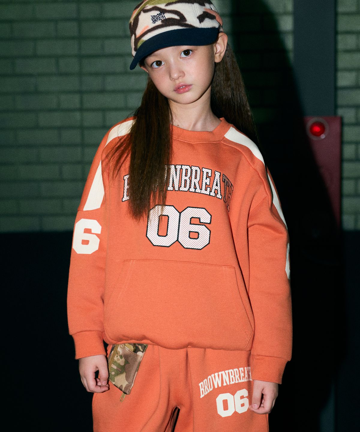 브라운브레스 키즈(BROWNBREATH KIDS) KIDS BB06 FOOTBALL CREWNECK(기모)- ORANGE