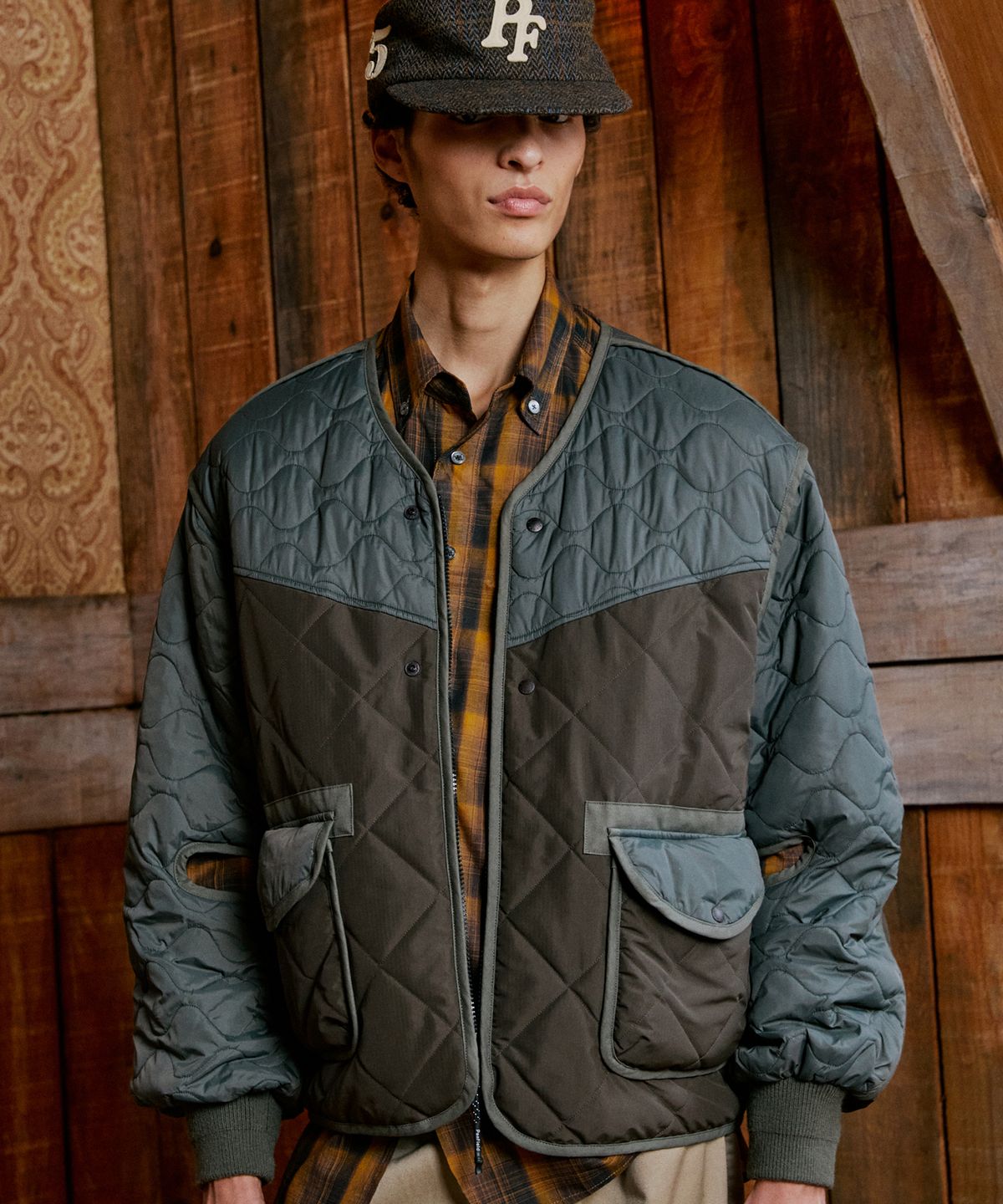 펜필드(PENFIELD) 랙스 리버시블 퀼팅 라이너 올리브_FR4WJ81U