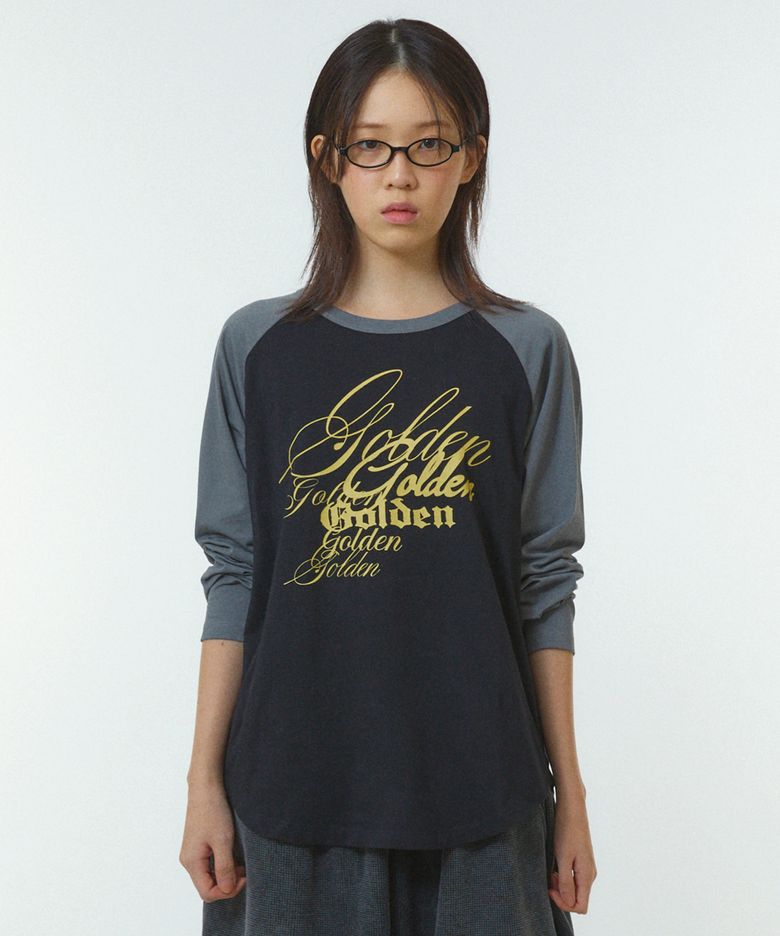 SCRIPT RAGLAN LONG SLEEVE [BLACK]