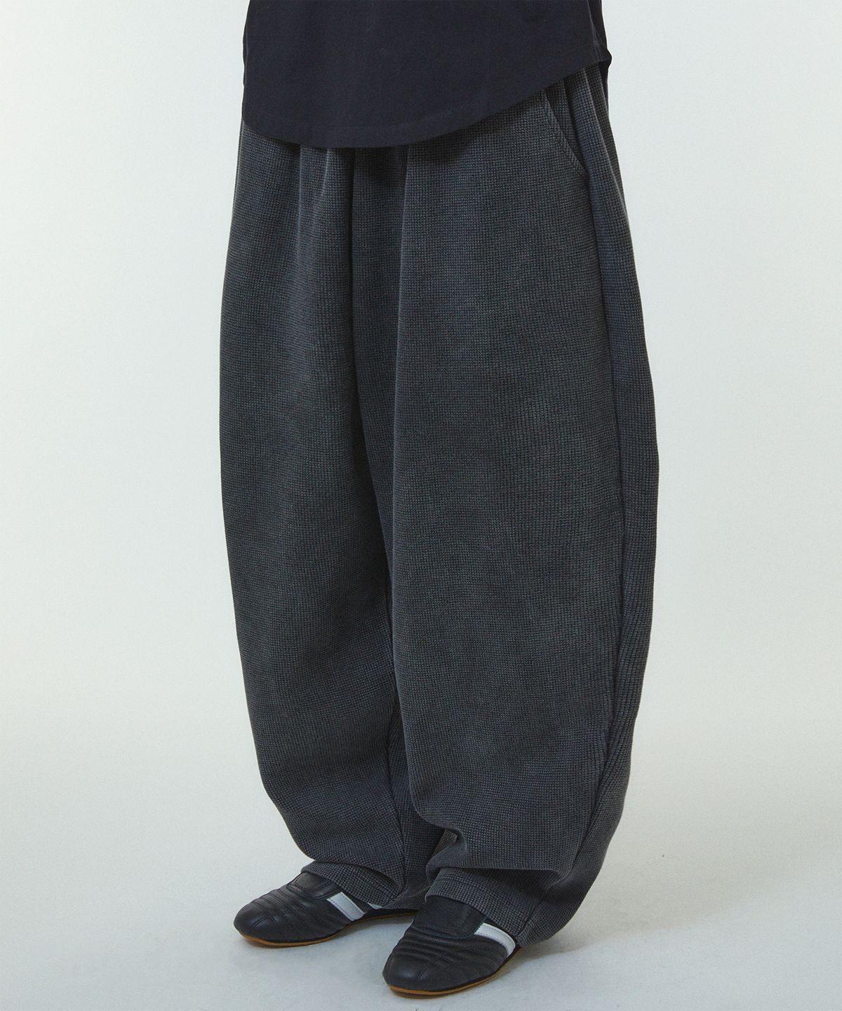 리트리버클럽(RETRIEVER CLUB) SCRIPT WAFFLE PANTS [BLACK]