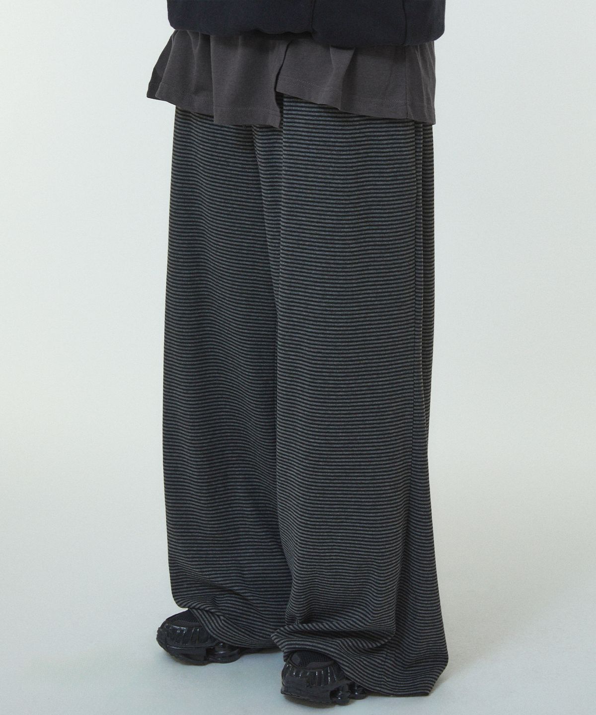 리트리버클럽(RETRIEVER CLUB) STRIPE SWEAT PANTS [BLACK]