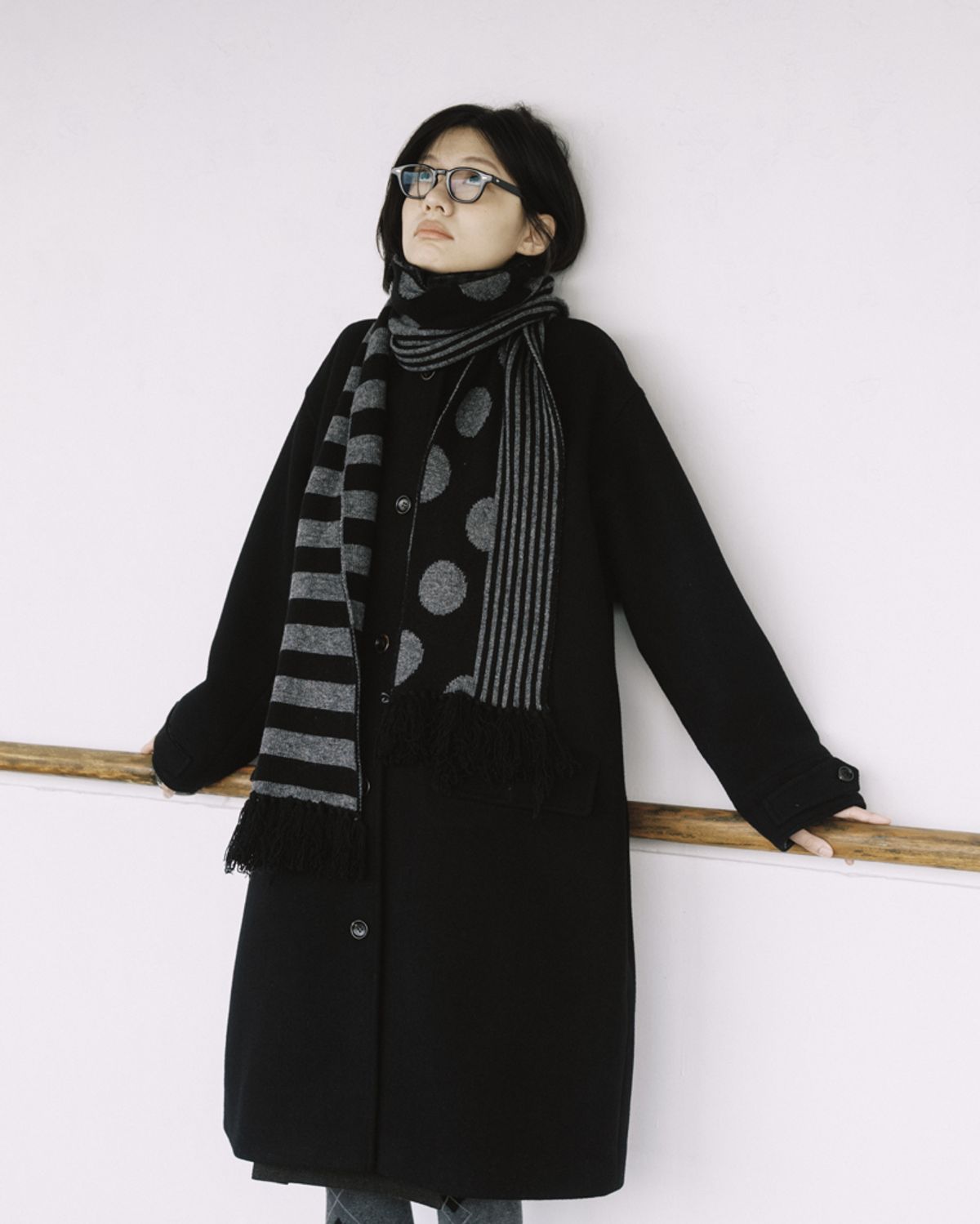 오헤시오(OHESHIO) DOT STRIPE MUFFLER, CHARCOAL