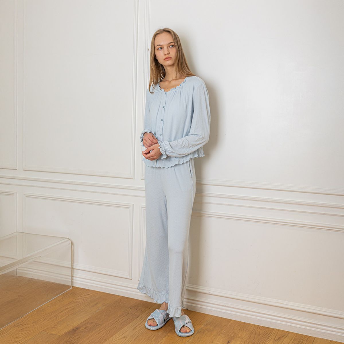 멜라니조이(MELANIE JOY) MJ_Blue fungus drape two piece pajamas