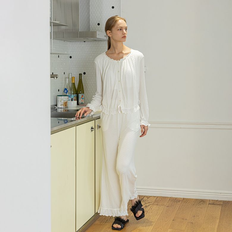 MJ_Slim-fit pleated neckline two piece pajamas_WHITE
