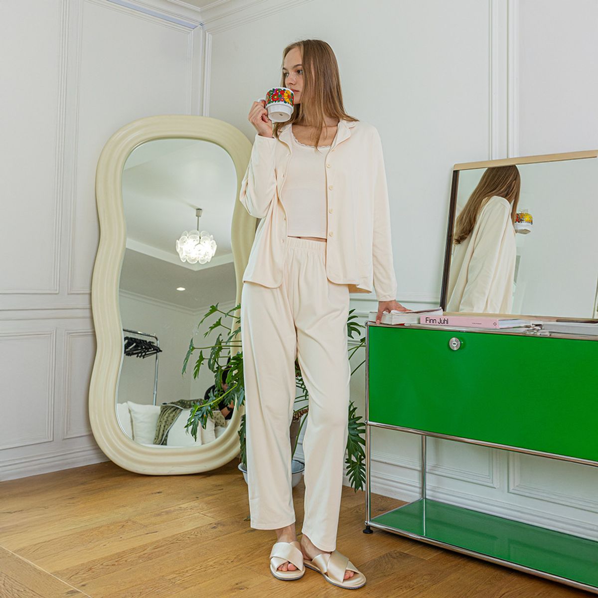 멜라니조이(MELANIE JOY) MJ_Warm solid colors two piece pajamas_IVORY