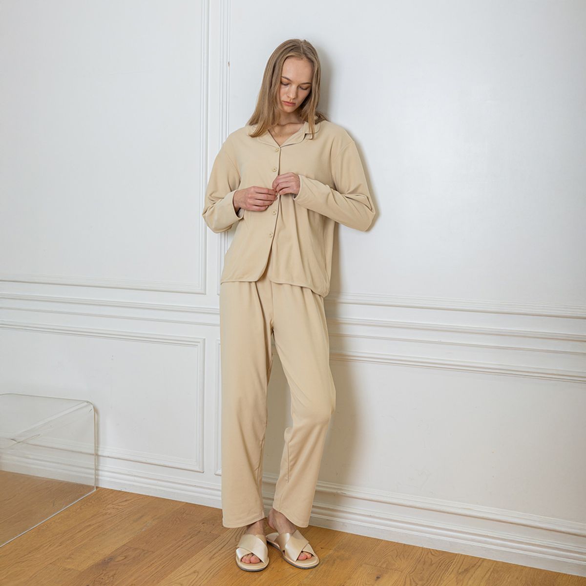 멜라니조이(MELANIE JOY) MJ_Warm solid colors two piece pajamas_BEIGE