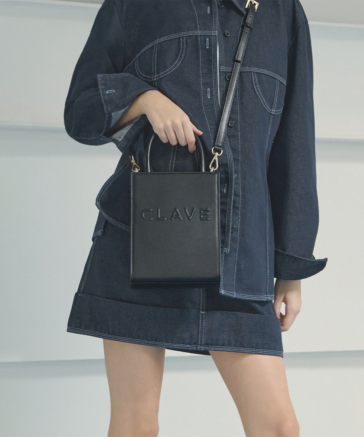 끌라베(CLAVE) 실비 스몰  블랙 크로스백 (SYLVIE Small Black Cross Bag)