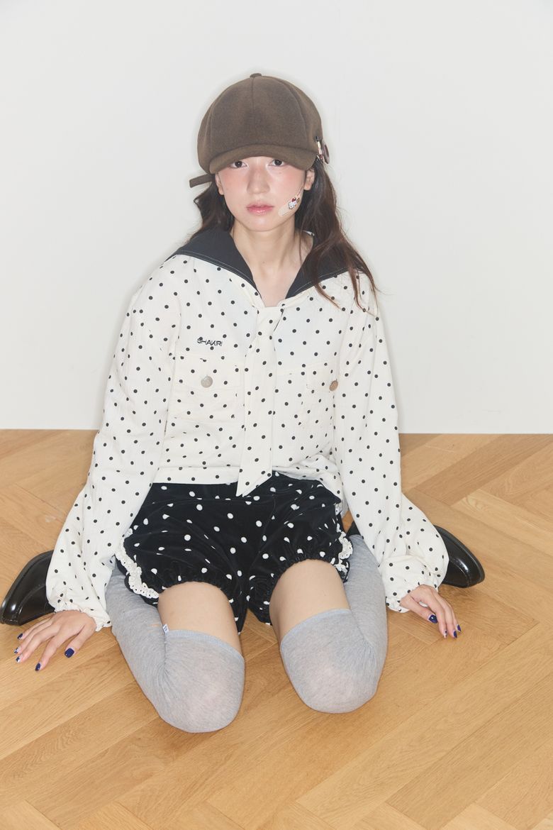 폴카 스타 패치 세일러 블라우스 (아이보리)
