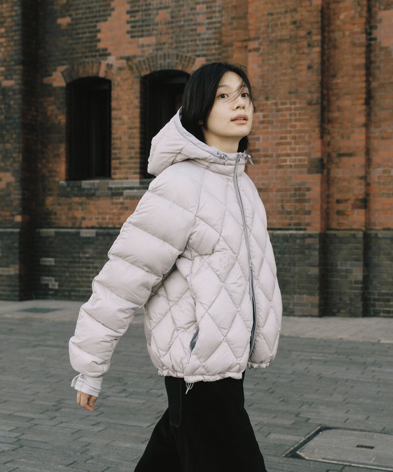 DIAMOND QUILTED DUCK DOWN, LIGHT GRAY