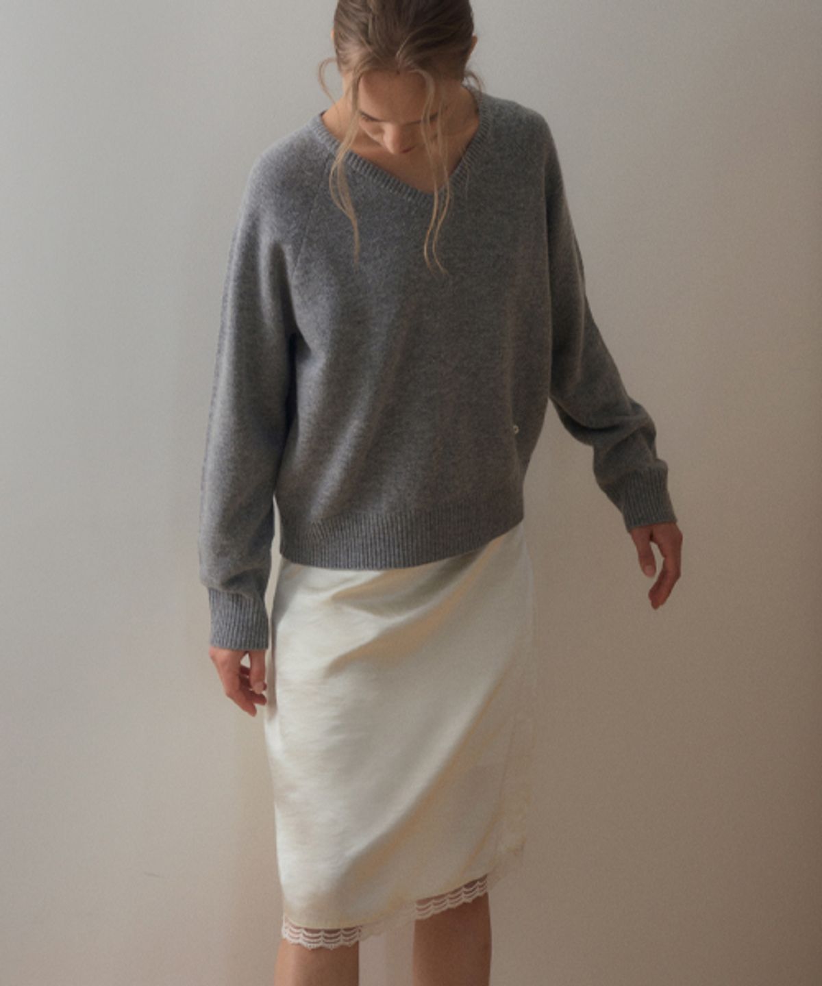 헤인트(HAINT) SATIN LACE ARRANGEMENT SKIRT_IVORY