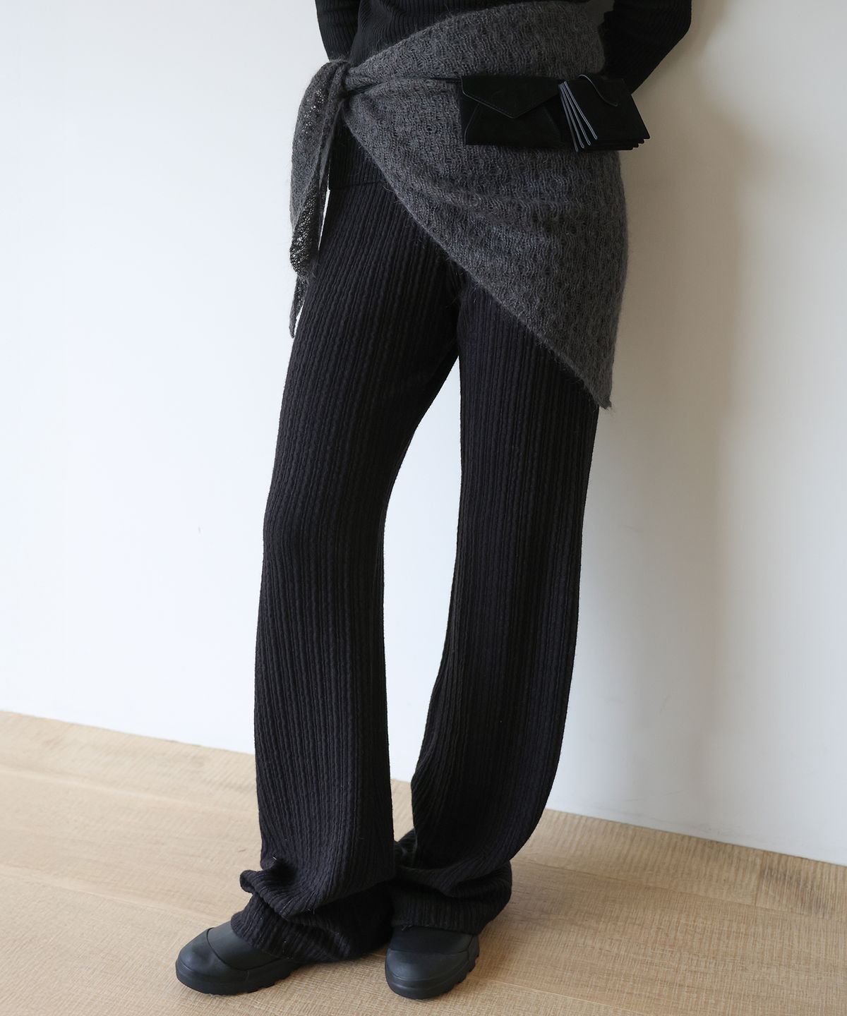 르바(LEVAR) Tender Layered Pants - Black