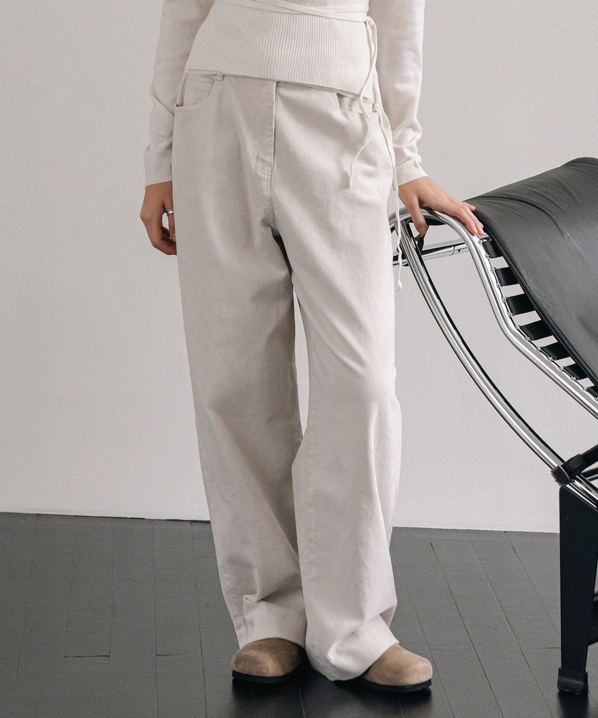 미쏘(MIXXO) 코듀로이 스트레이트 핏 팬츠_MIWTCFV10A