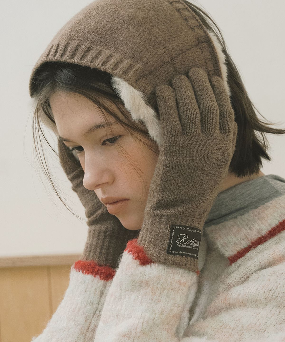 락피쉬웨더웨어(ROCKFISH WEATHERWEAR) FLUFFY SHORT GLOVES - 2 colors