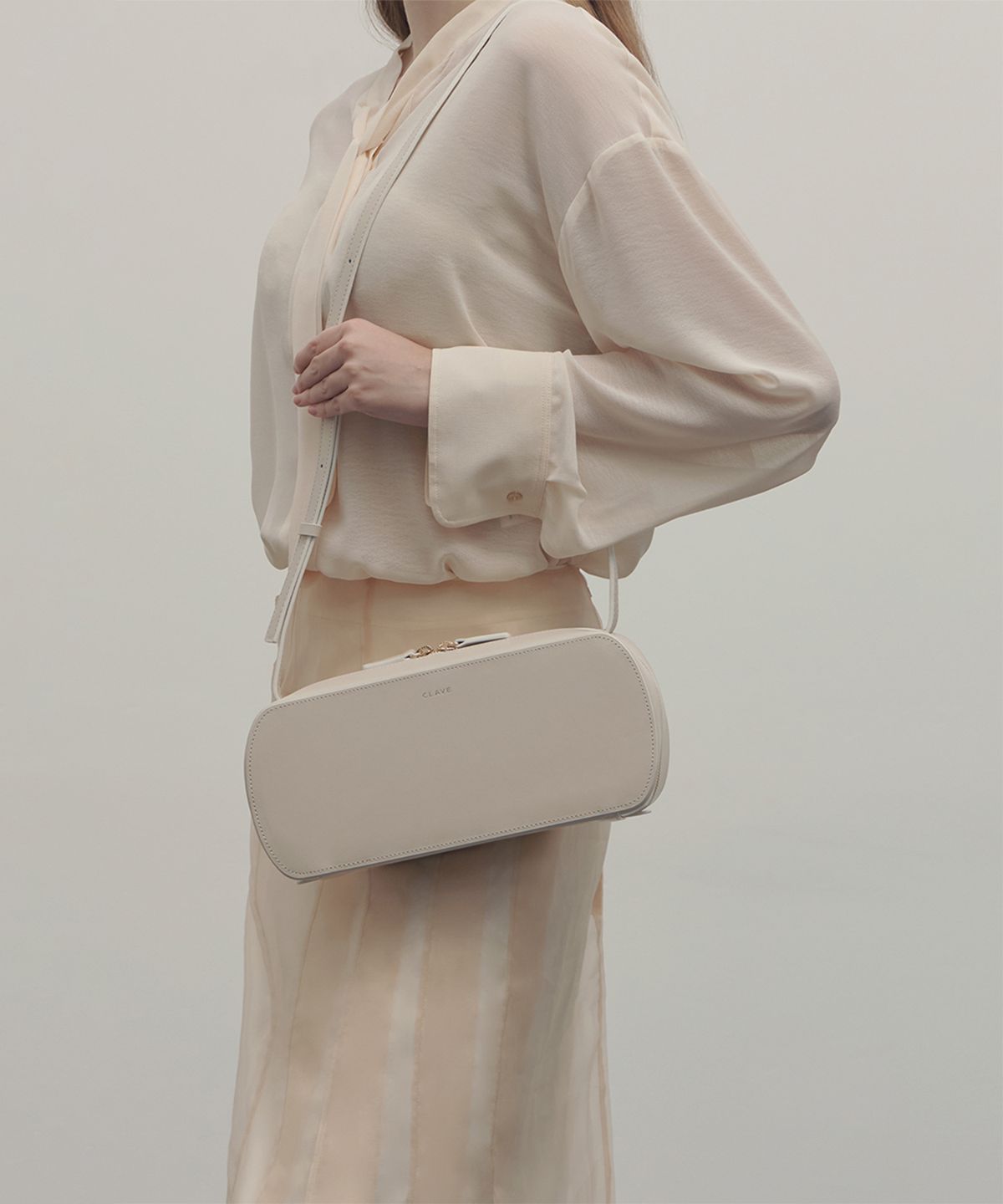 끌라베(CLAVE) 캘리 크림 화이트 숄더백 (KELLY Cream white Shoulder Bag)