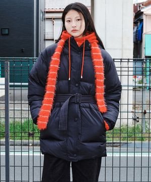 벨티드 다운 후드 점퍼 블랙