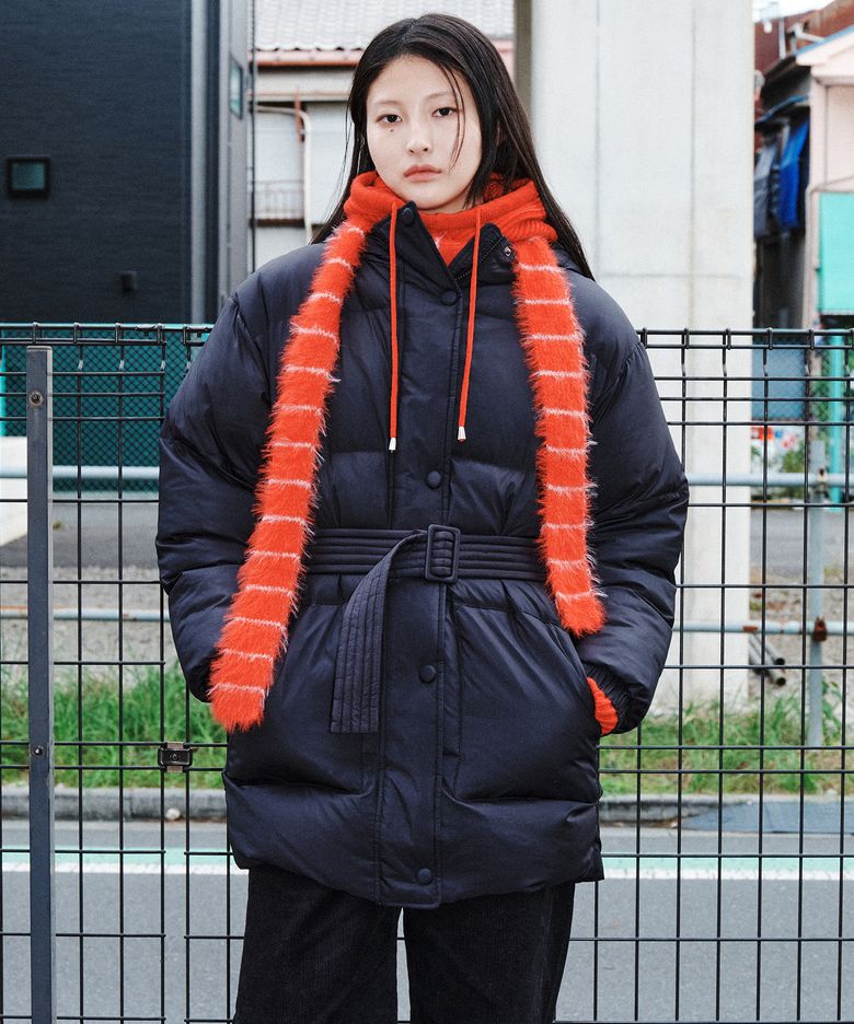 벨티드 다운 후드 점퍼 블랙